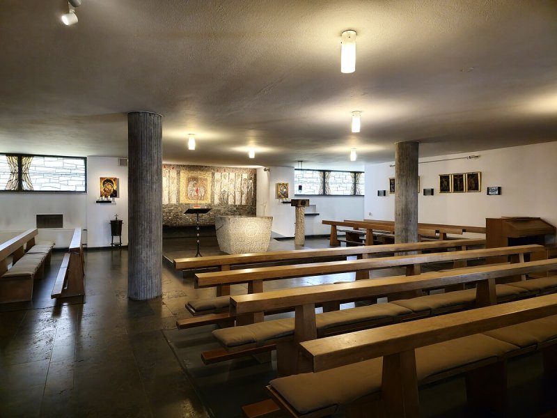 Zu den Heiligen Zwölf Aposteln