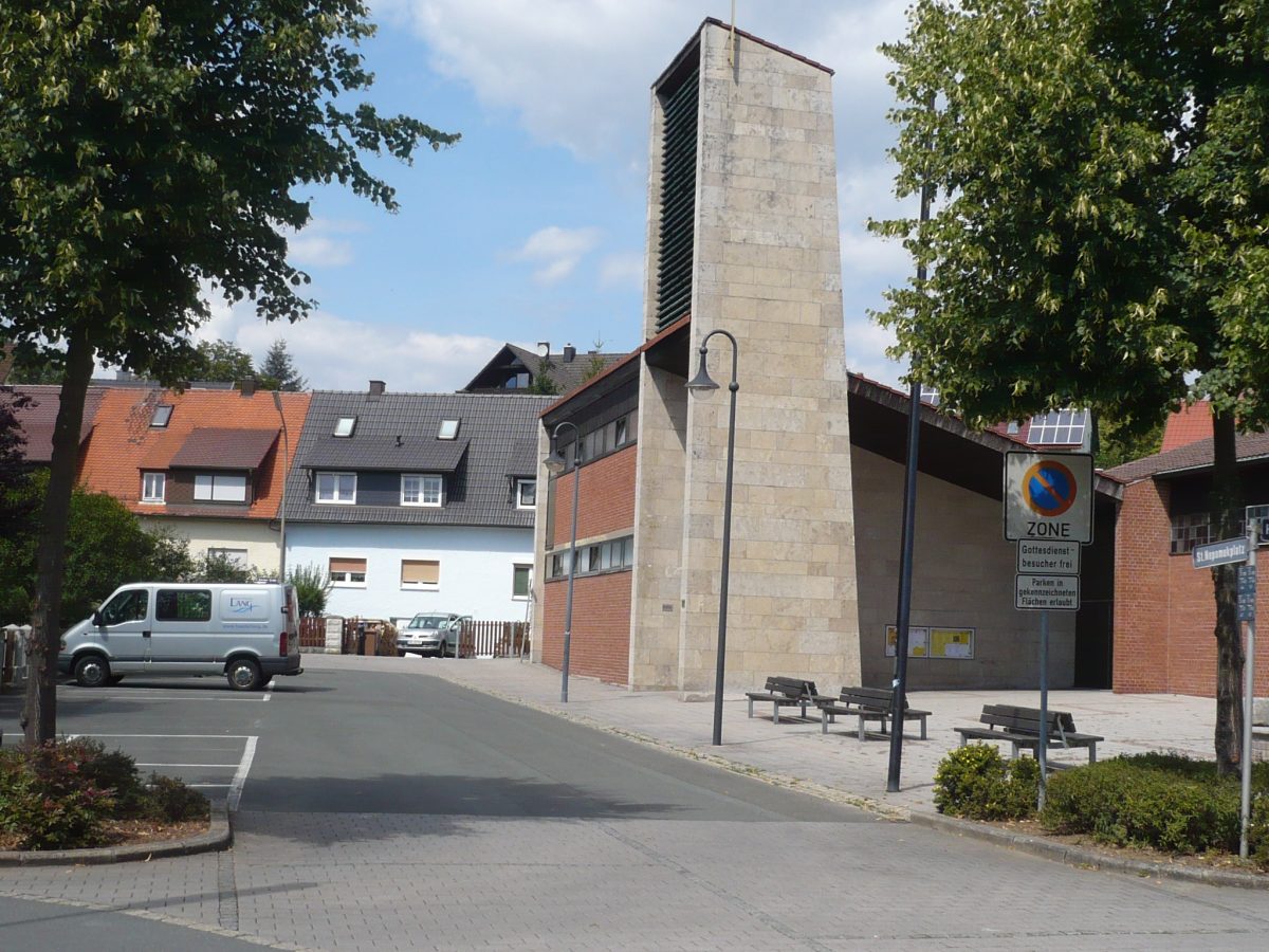 St.-Nepomuk-Platz