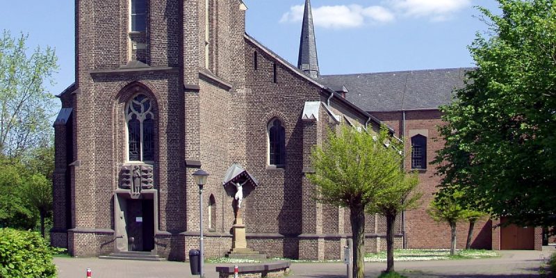 St. Johann Baptist (Kirchplatz)