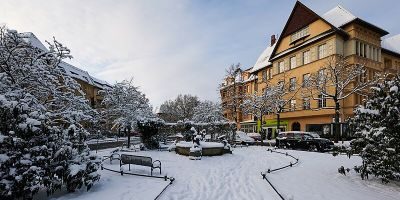 Adam-Kuckhoff-Platz