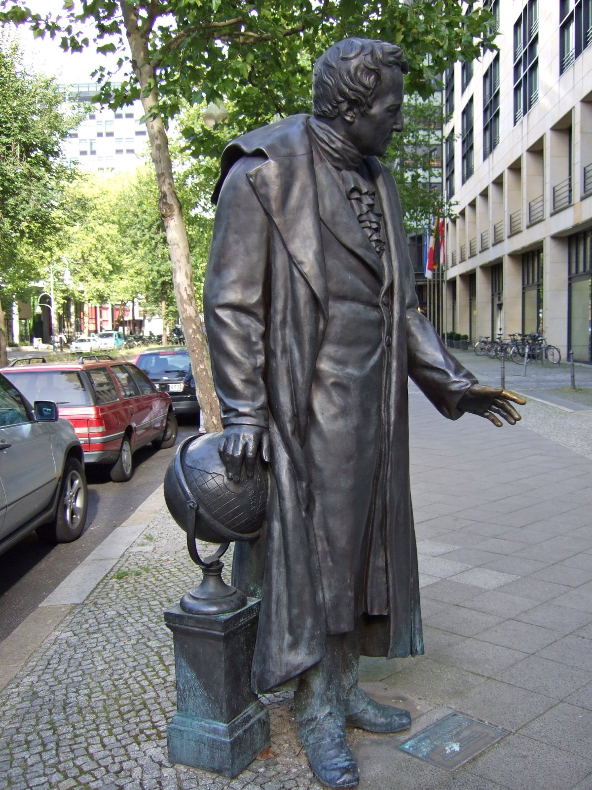 Alexander von Humboldt (West 2)