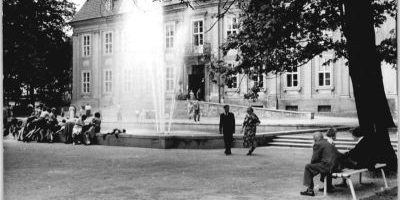 Brunnen mit Fontäne