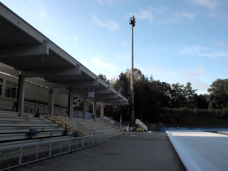 Eisschnelllaufbahn