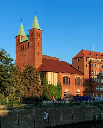 Erlöserkirche (Wikingerufer)