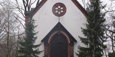 Friedhofskapelle (Ost 1)