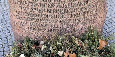 Gedenkstein Mete Ekşi