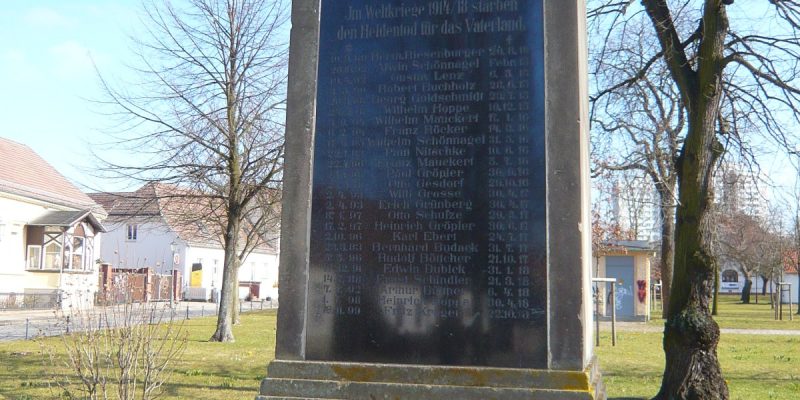 Gefallenendenkmal (Ost 1)