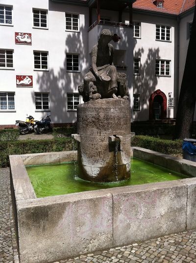 Genoveva-Brunnen