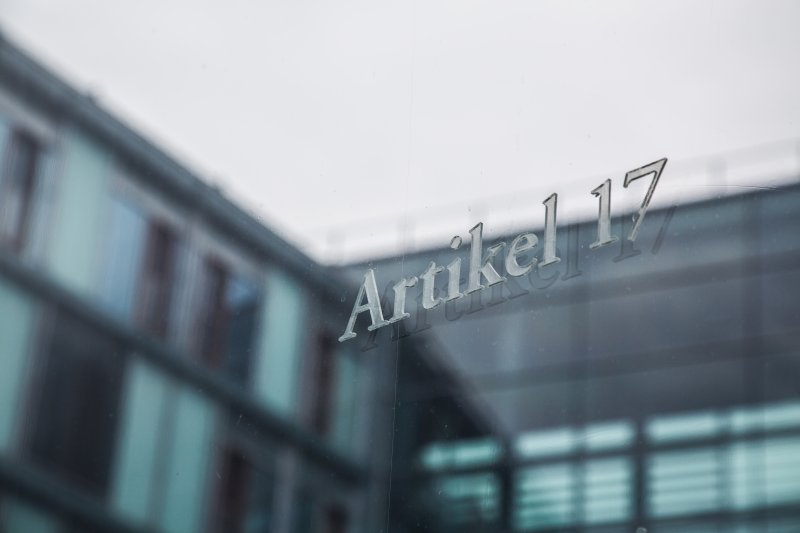 Grundgesetz 49
