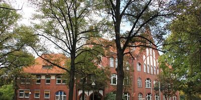 Hausotterplatz