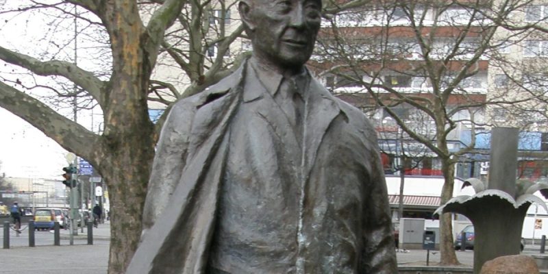 Konrad-Adenauer-Skulptur