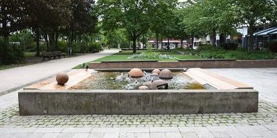 Kugelbrunnen (Ost 1)