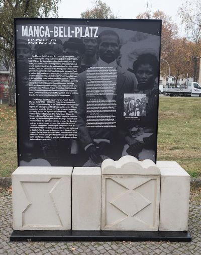 Manga-Bell-Platz