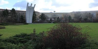Platz der Luftbrücke