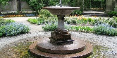Schalenbrunnen (Südost)