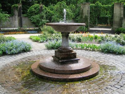 Schalenbrunnen (Südost)