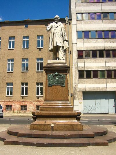 Schulze-Delitzsch-Platz