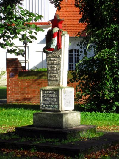 Sowjetisches Ehrenmal (West)