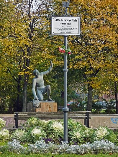 Stefan-Heym-Platz