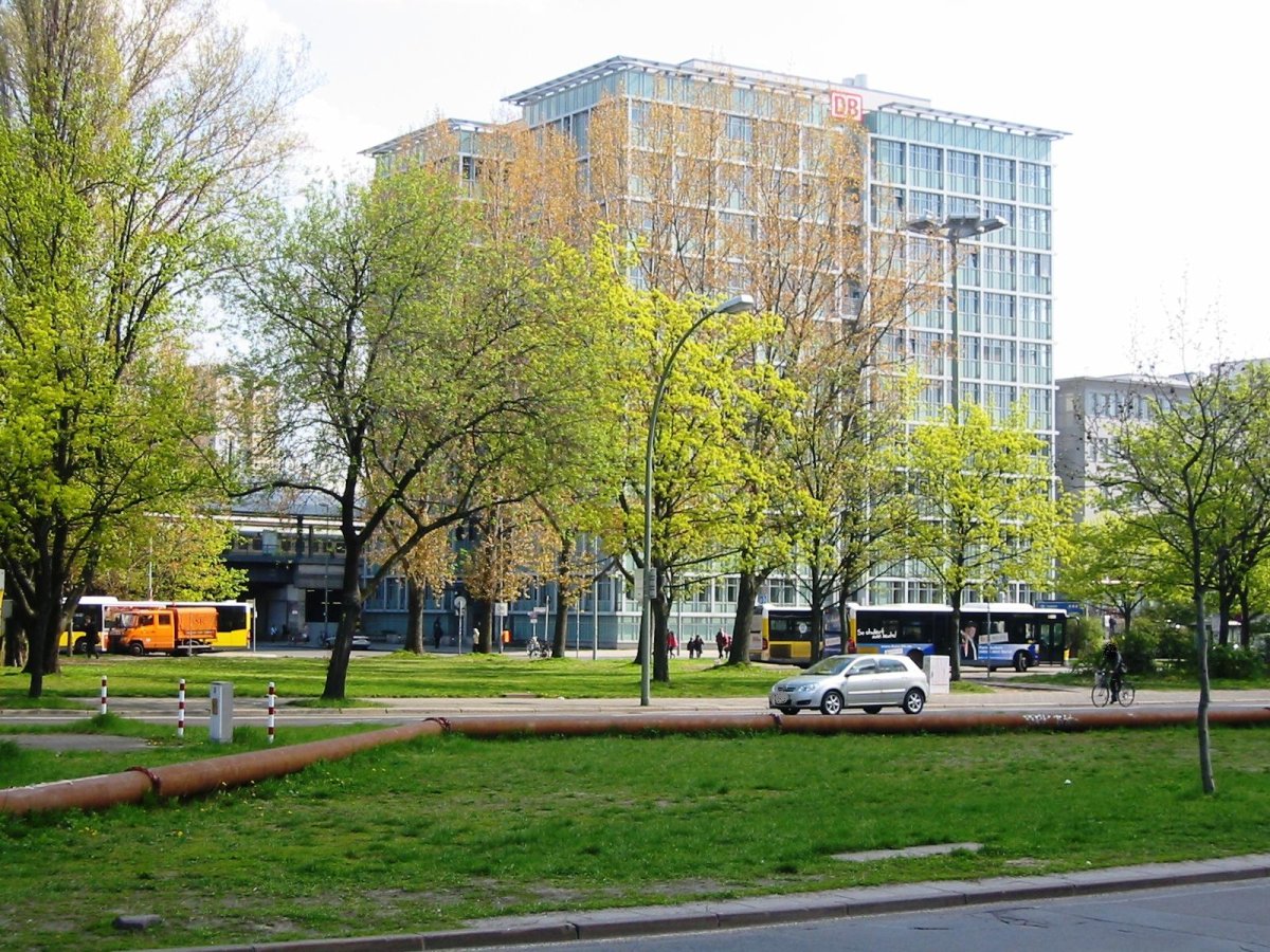 Stralauer Platz Hundeauslauf