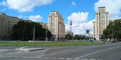Strausberger Platz (Ost 2)