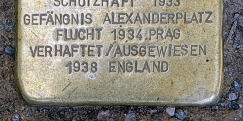 Zimmermeister Brunzel baut ein Mietshaus