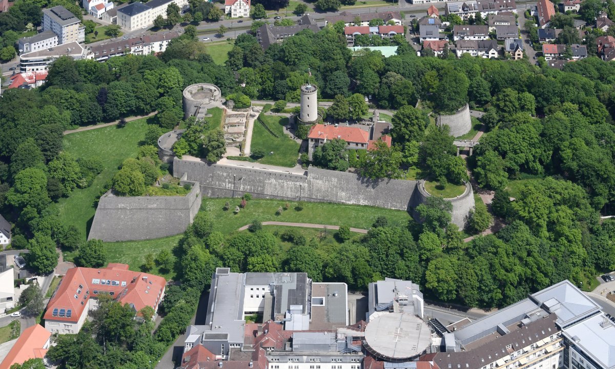 Burg und Festung Sparrenberg