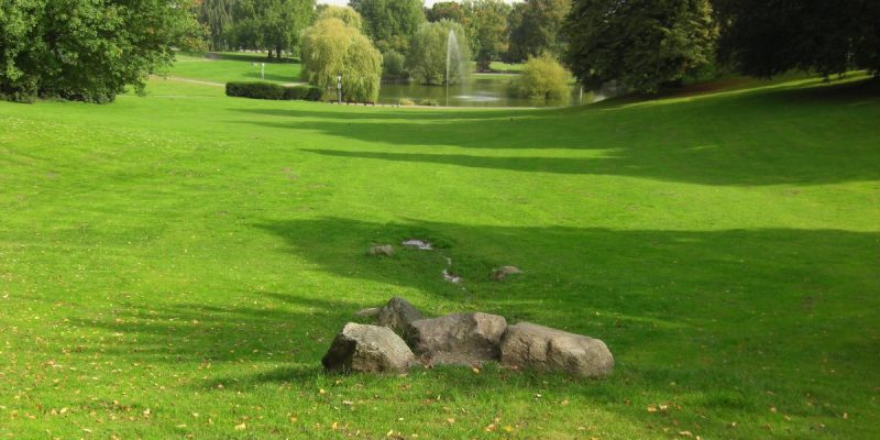 Kranichvoliere