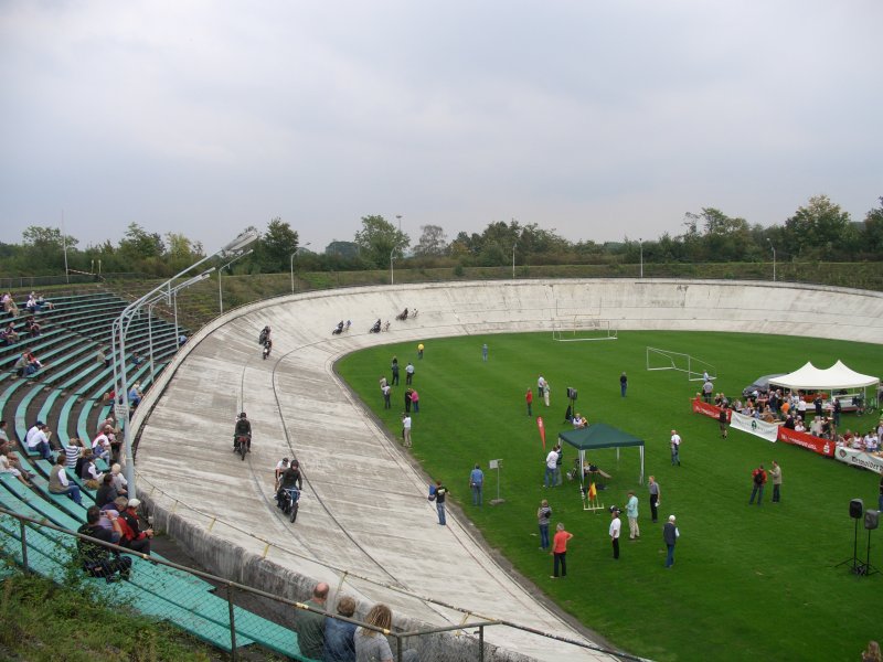 Radrennbahn