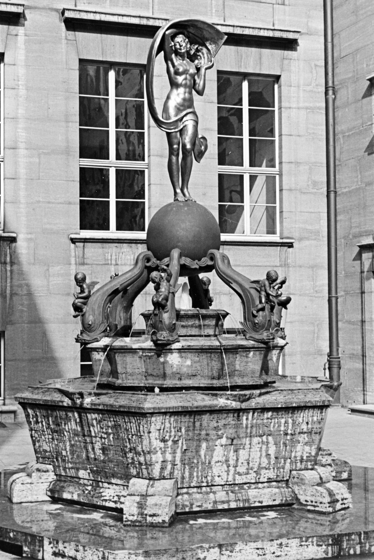 Brunnen des Glücks