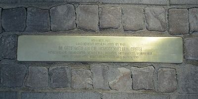 Stolperschwelle im Gedenken an die homosexuellen Opfer