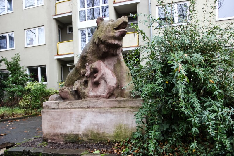 Bärin mit Jungen