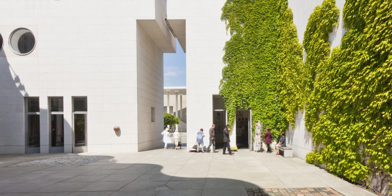 Bibliothek der Kunst- und Ausstellungshalle der Bundesrepublik Deutschland