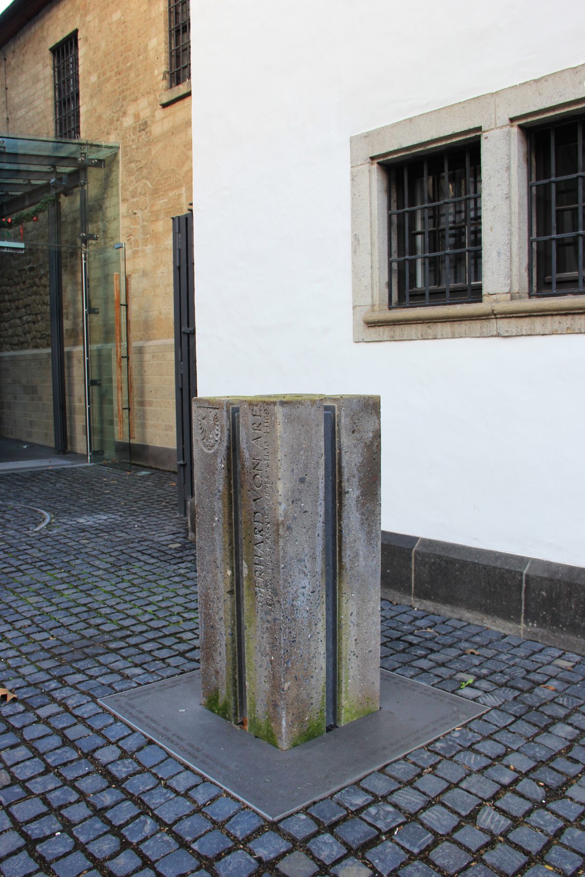 Gerhard-von-Are-Denkmal