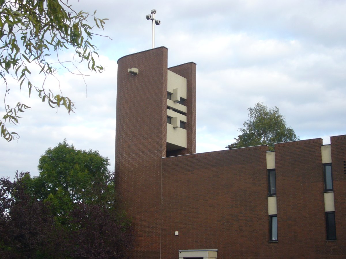 Heilig-Kreuz-Kirche (Ost)