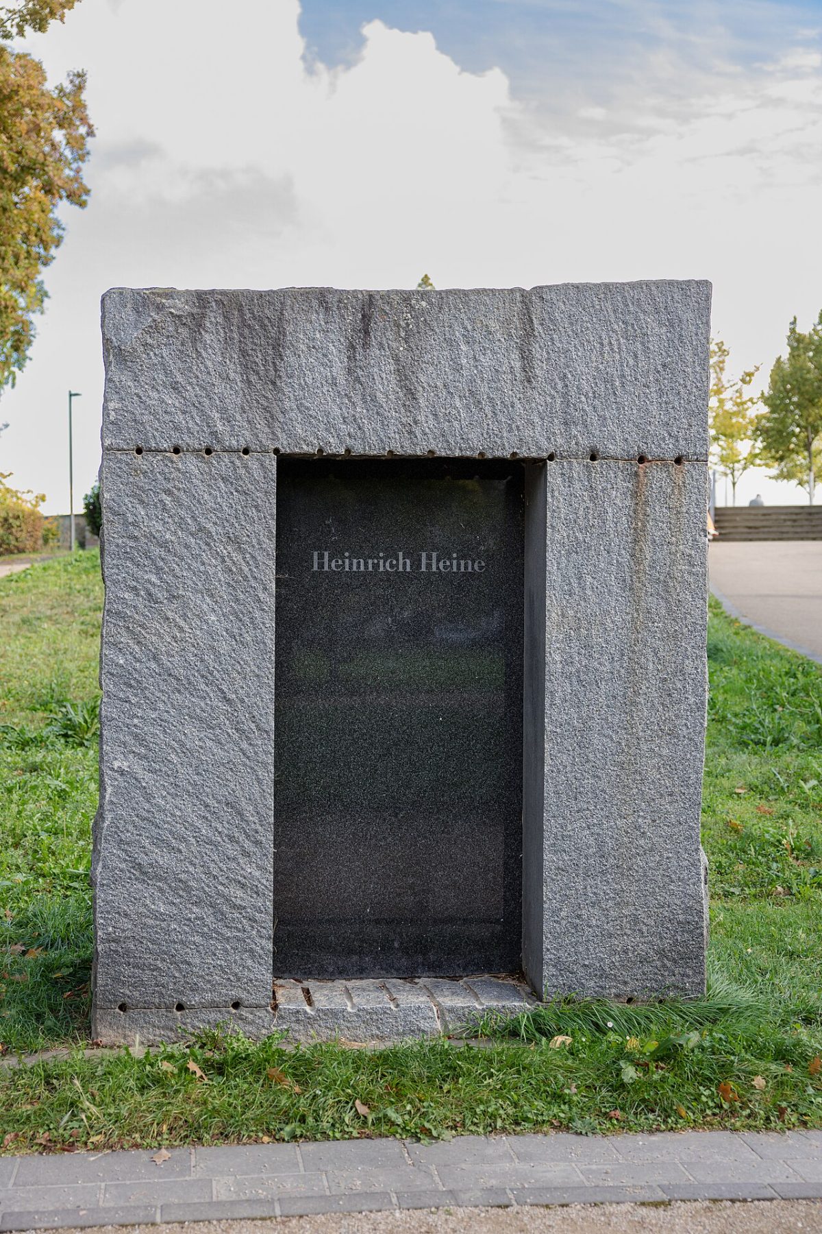 Heinrich-Heine-Denkmal