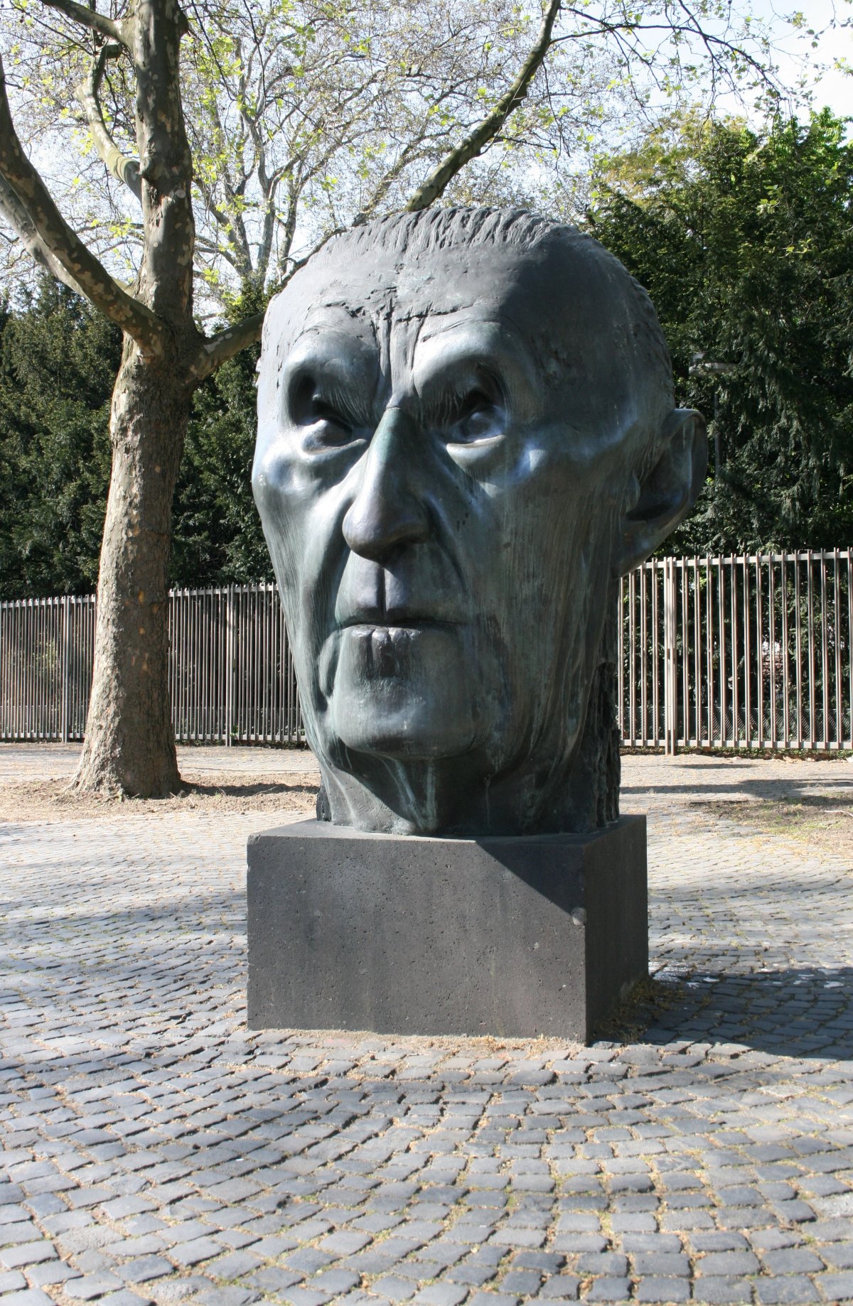 Konrad-Adenauer-Denkmal