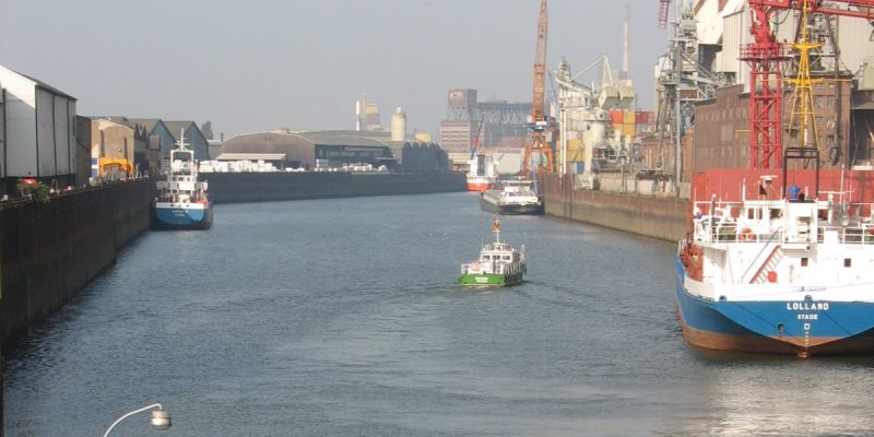 Holz- und Fabrikenhafen