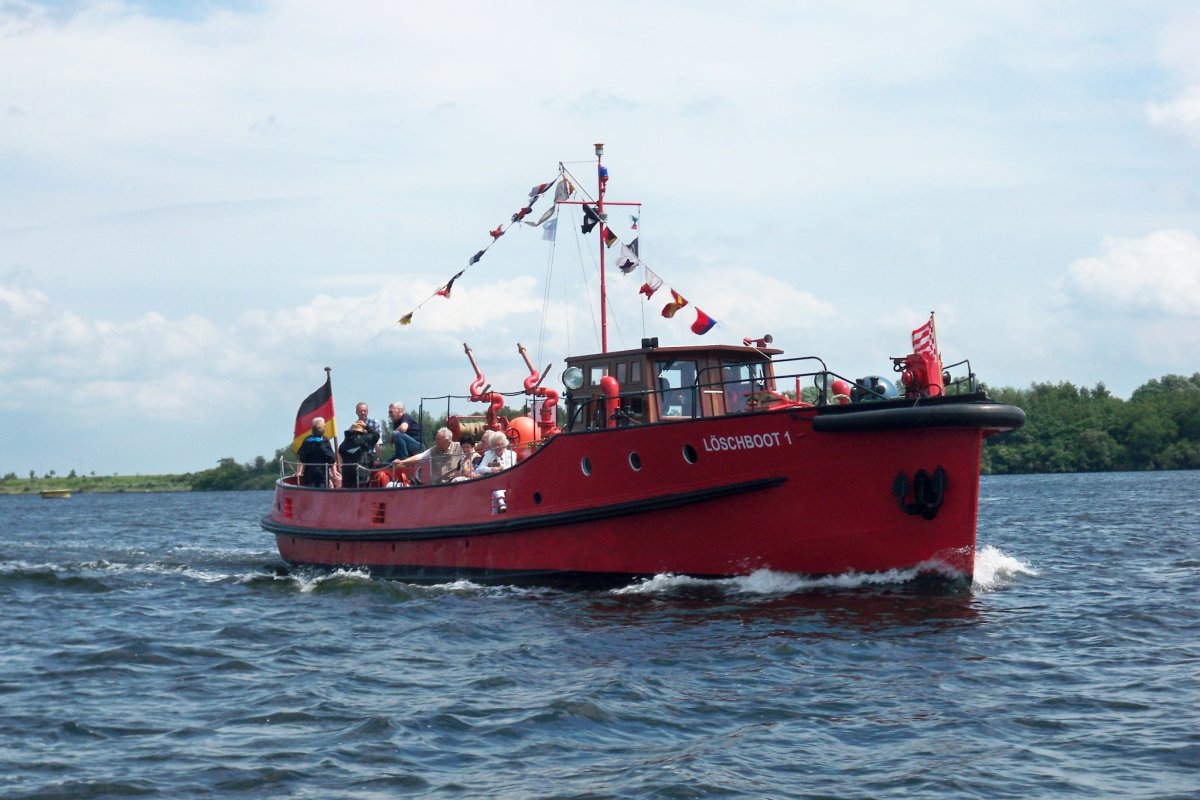 Löschboot 1