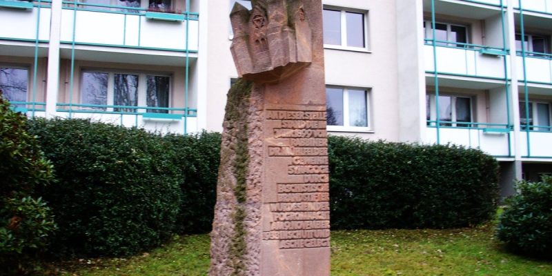 Gedenkstein für die 1938 zerstörte Synagoge