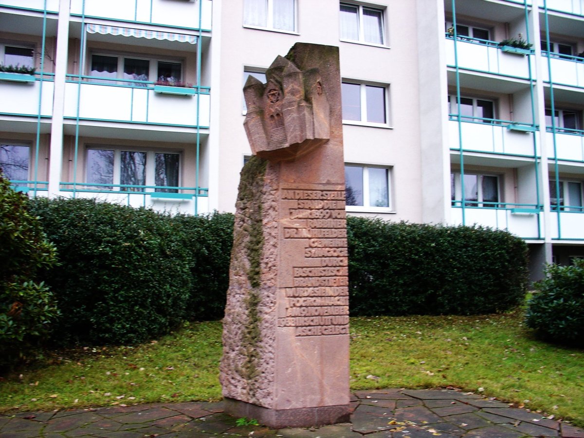 Denkmäler West 1