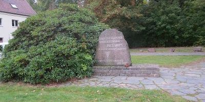 Max Saupe Gedenkstein