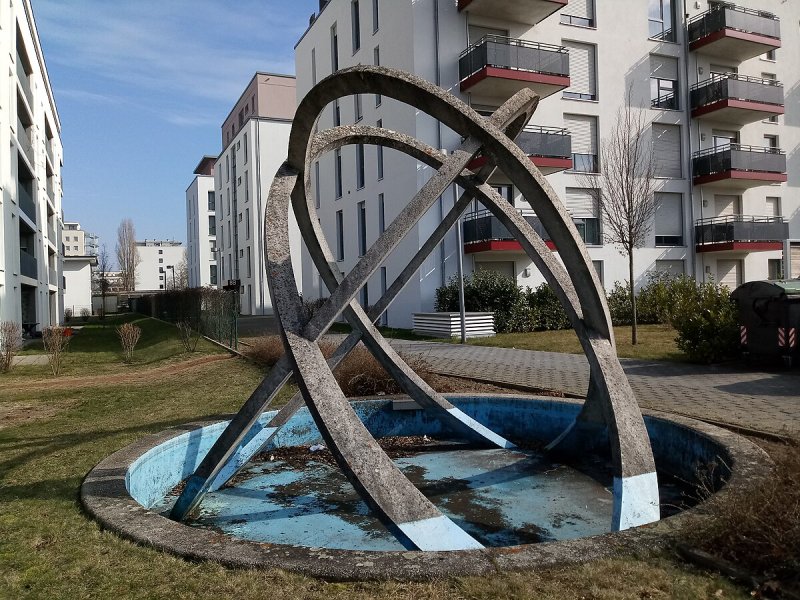 Drei ineinander verschlungene Ellipsen