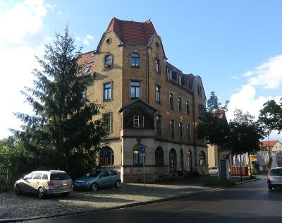 Am Trachauer Bahnhof