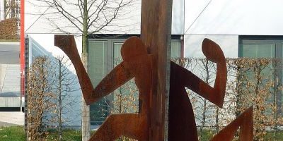 Durch die Wand