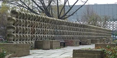 Formsteinwand