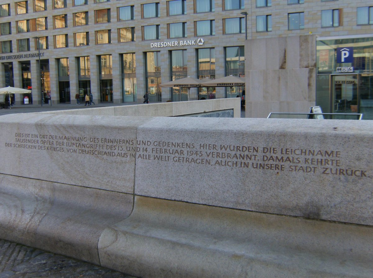 Gedenkstätte für die Toten des Bombenangriffs am 13.02.1945