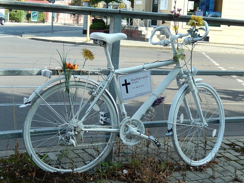 Geisterrad für eine getötete Radfahrerin (Südost 1)