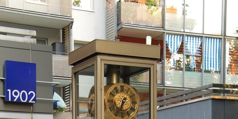 Goldene Uhren - Golden Clock