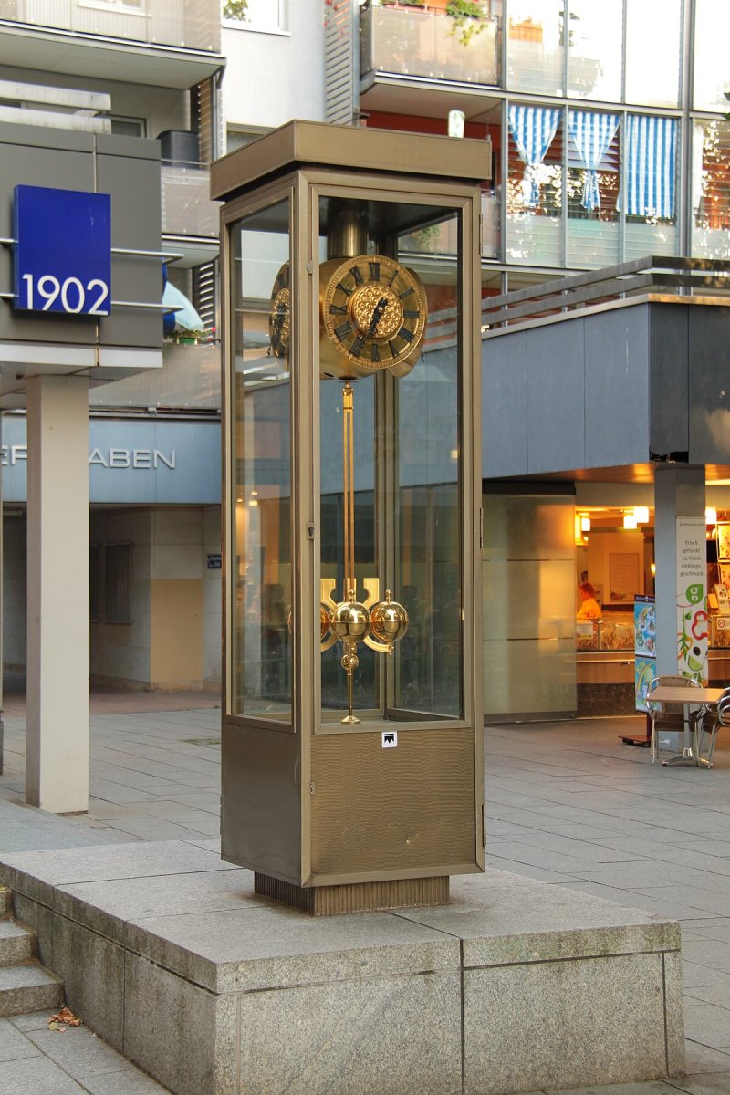 Goldene Uhren - Golden Clock